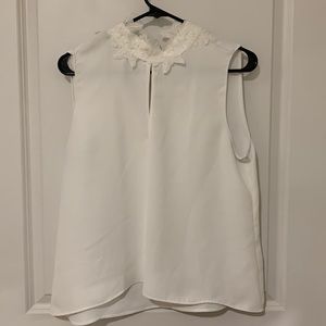 White tank top with detailed neck (size: L)